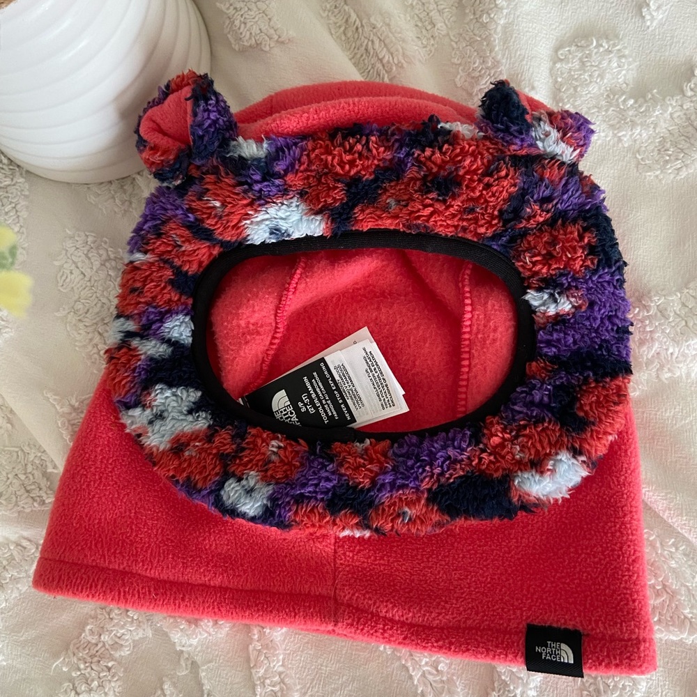 North Face warm winter hat with face cover 2T-3T great condition pink floral